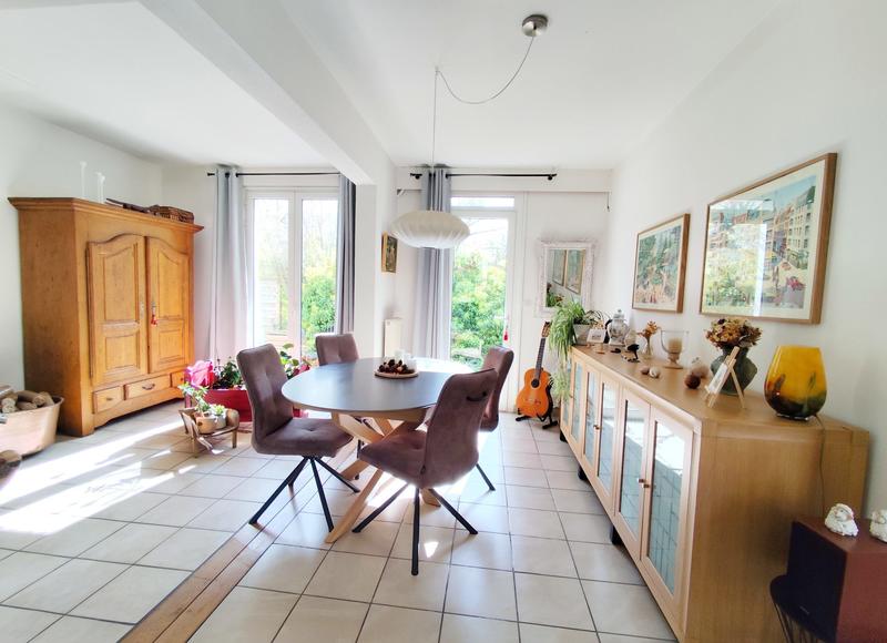 Maison traditionnelle - 90 m² - 4 pièces