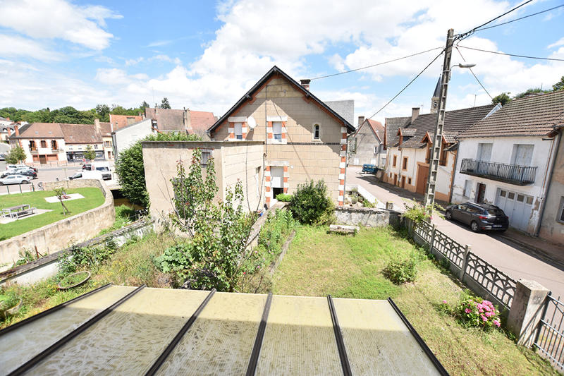 Maison - 155 m² - 9 pièces