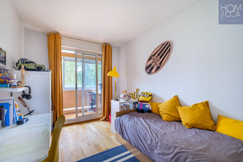 Appartement - 82 m² - 4 pièces