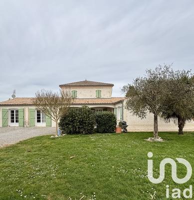 Maison - 297 m² - 11 pièces