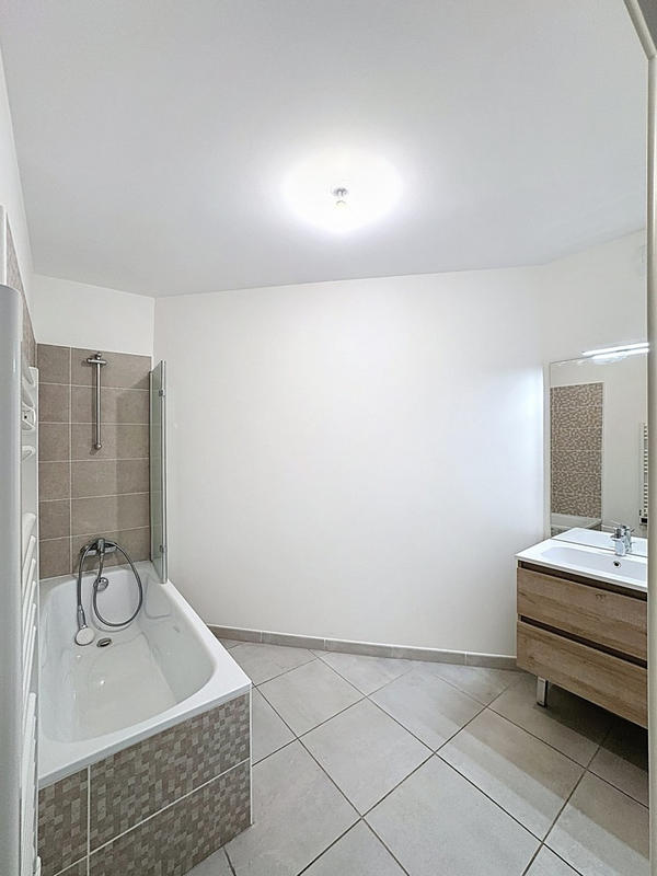 Appartement - 61 m² - 3 pièces