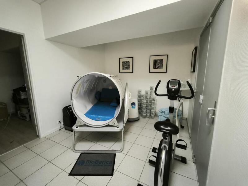 Local commercial - 252 m² - 11 pièces