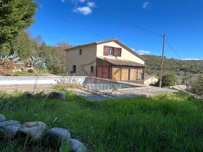 Maison - 108 m² - 5 pièces