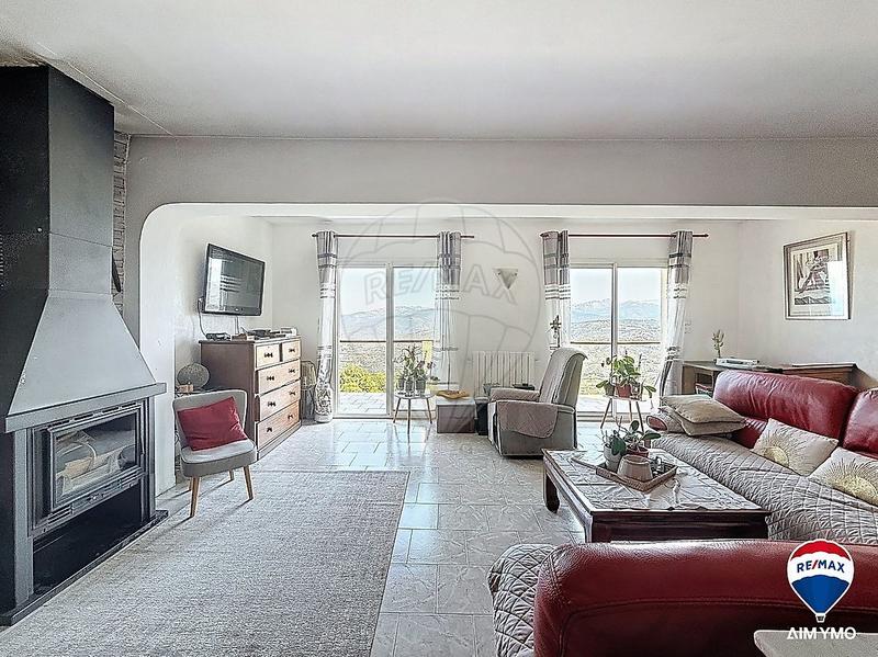 Villa - 179 m² - 6 pièces