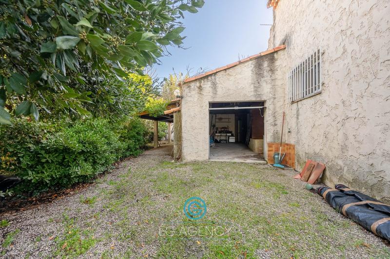 Maison - 200 m² - 6 pièces