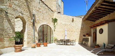 Maison - 436 m² - 14 pièces