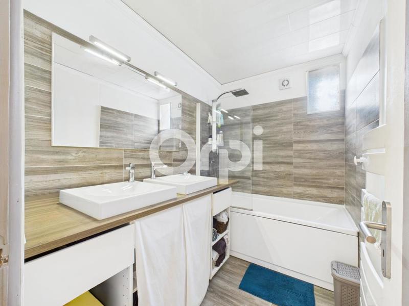 Appartement - 97 m² - 4 pièces