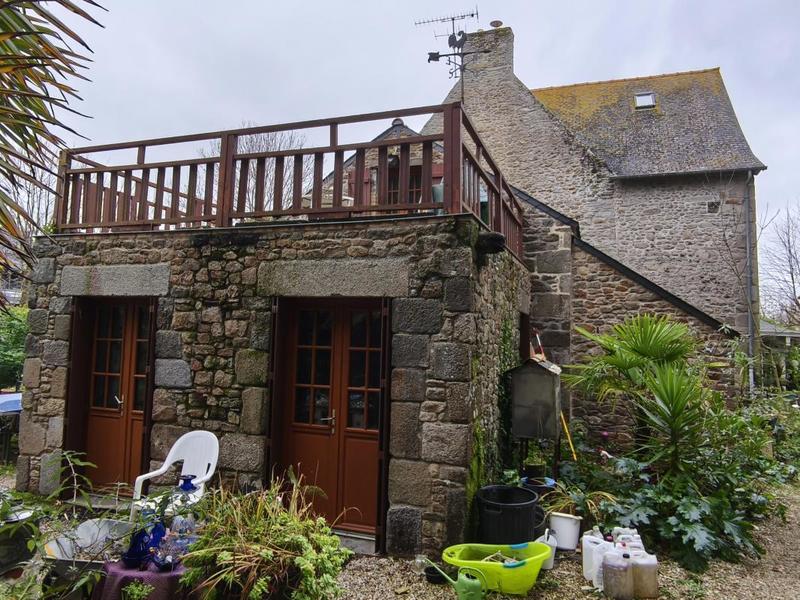 Maison - 251 m² - 9 pièces