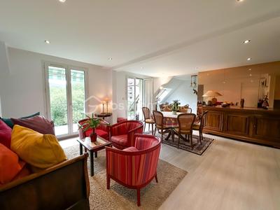 Appartement - 80 m² - 4 pièces