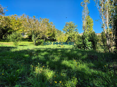Terrain - 1 437 m²
