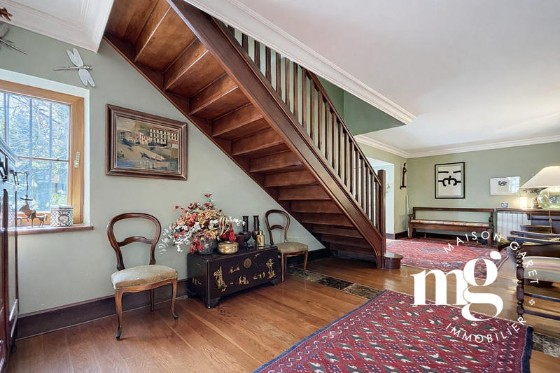 Maison ancienne - 270 m² - 9 pièces