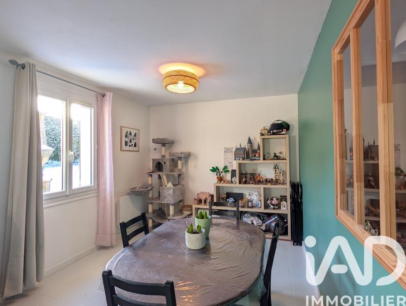 Maison - 90 m² - 5 pièces