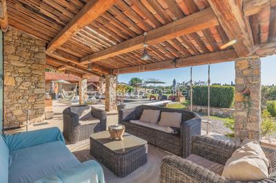 Mas - 284 m² - 6 pièces