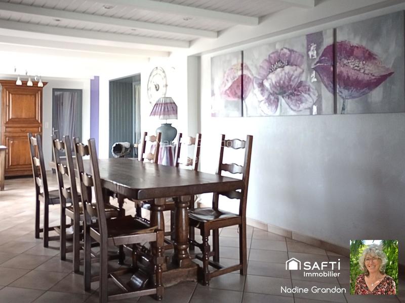 Maison - 208 m² - 9 pièces