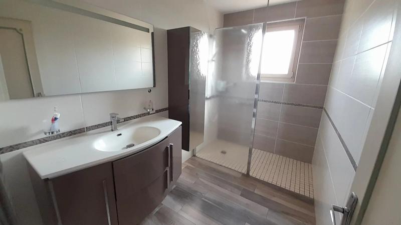 Villa - 80 m² - 4 pièces