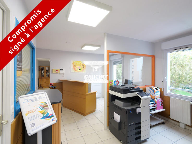 Local d'activités - 94 m² - 5 pièces