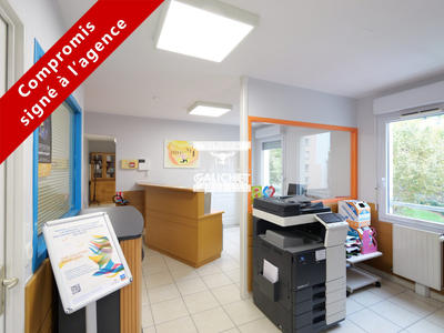 Local d'activités - 94 m² - 5 pièces