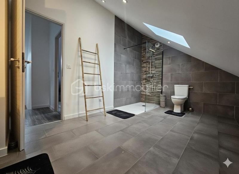 Maison - 140 m² - 4 pièces