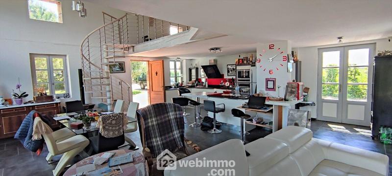 Maison - 155 m² - 5 pièces