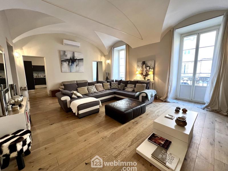 Appartement - 166 m² - 4 pièces