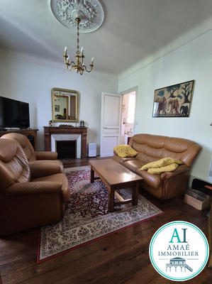 Maison - 225 m² - 10 pièces