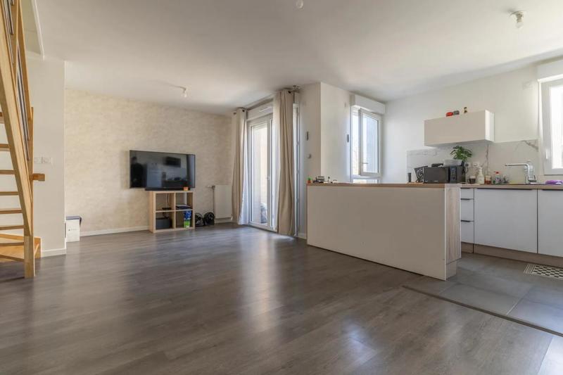 Duplex - 77 m² - 4 pièces