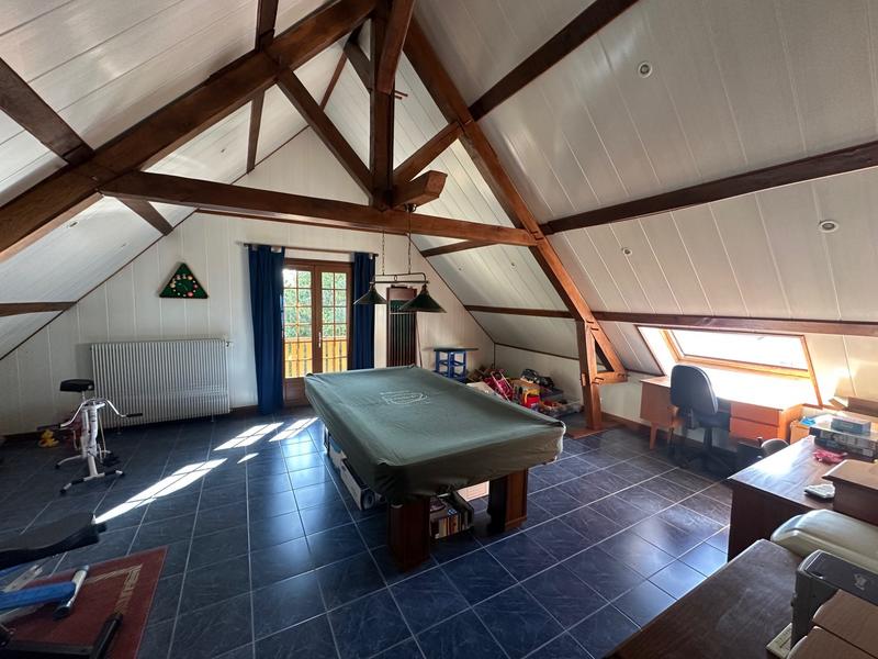 Maison - 260 m² - 8 pièces