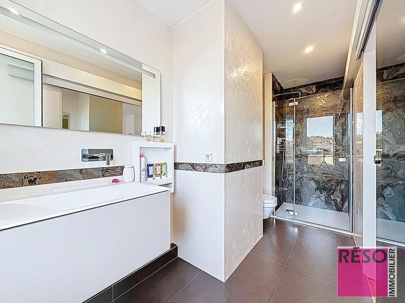 Appartement - 138 m² - 5 pièces