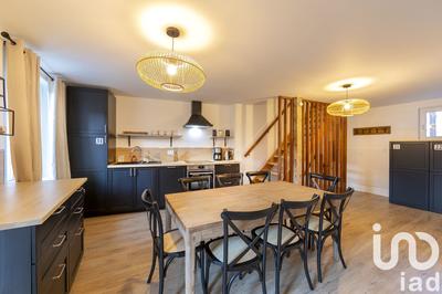 Maison - 250 m² - 12 pièces