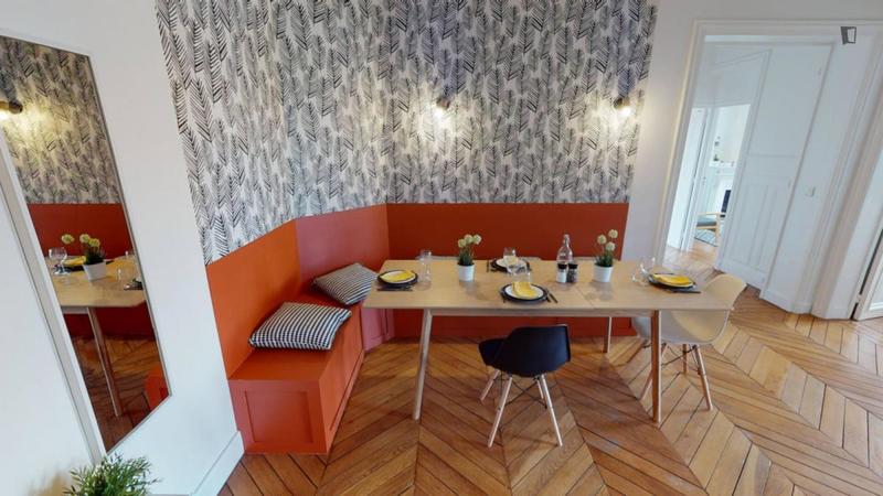 Chambre - 21 m² - 7 pièces