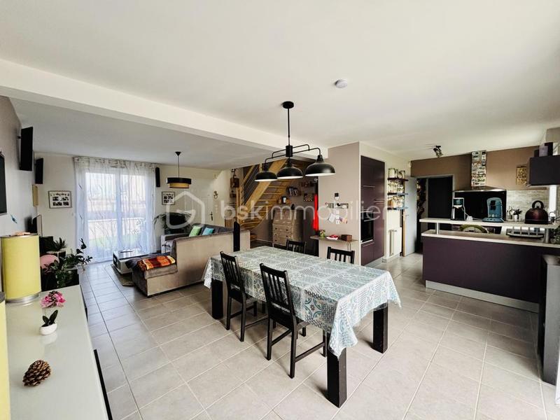 Maison - 100 m² - 5 pièces