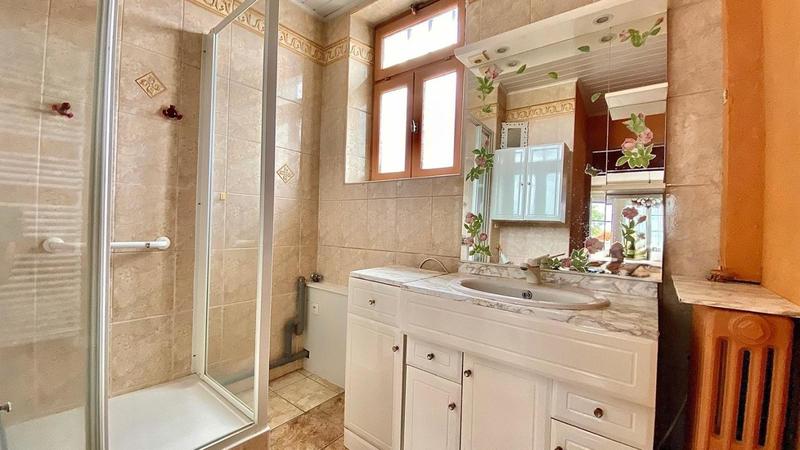 Appartement - 82 m² - 3 pièces