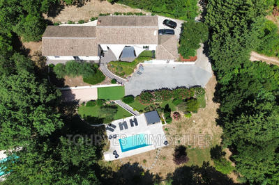 Villa - 226 m² - 5 pièces