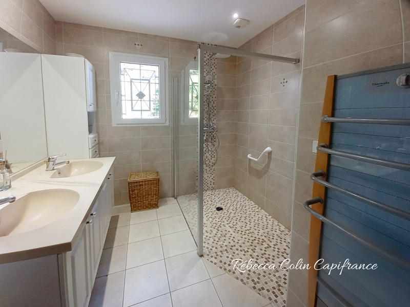 Maison - 184 m² - 6 pièces