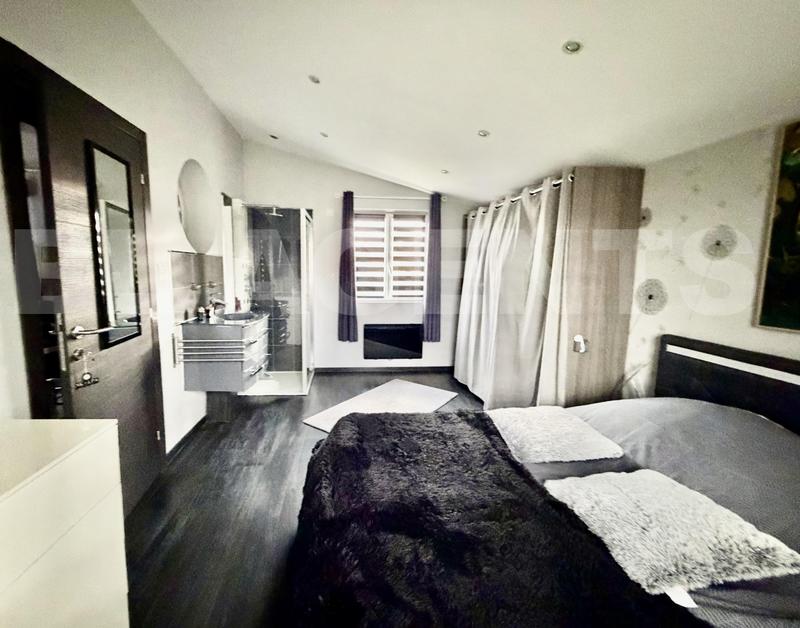 Maison - 125 m² - 5 pièces