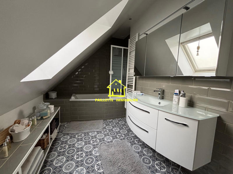 Maison - 85 m² - 4 pièces