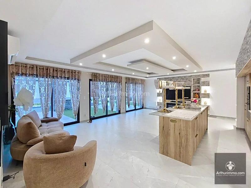 Maison - 130 m² - 6 pièces