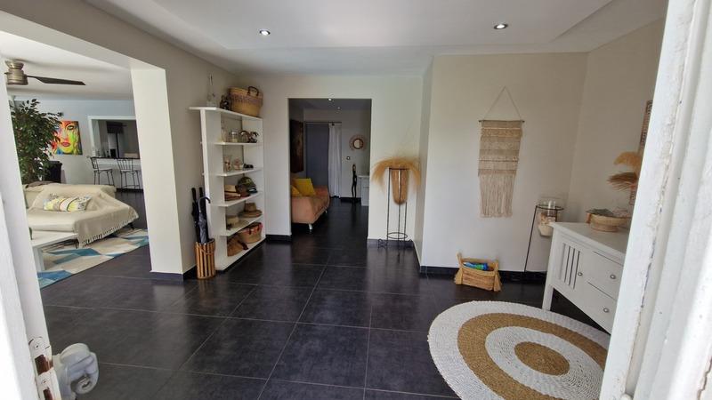 Villa - 236 m² - 6 pièces