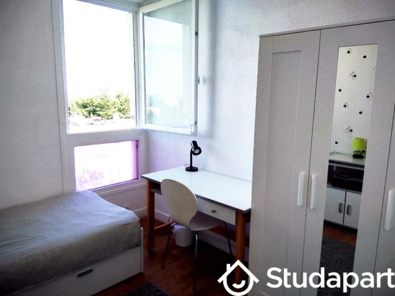 Chambre - 10 m² - 1 pièce