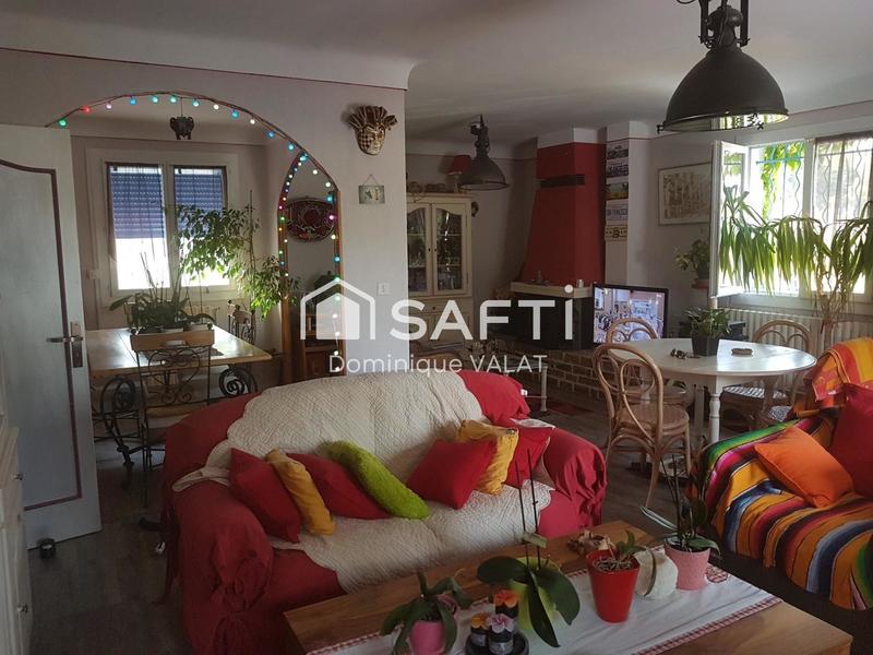 Maison - 230 m² - 7 pièces