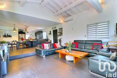 Maison - 182 m² - 5 pièces