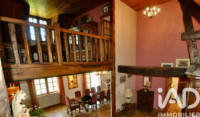 Maison - 370 m² - 11 pièces