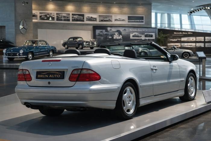 Mercedes Classe Clk Cabriolet 200k Elegance Ba