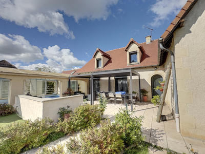 Maison - 280 m² - 9 pièces