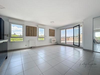 Appartement - 80 m² - 3 pièces