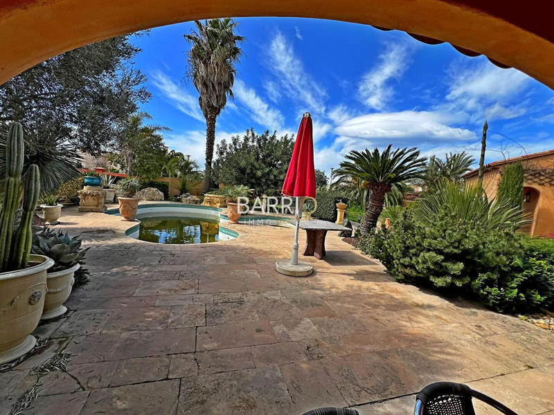 Maison - 208 m² - 7 pièces