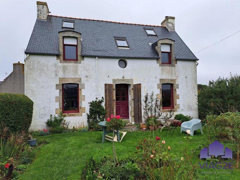 Maison traditionnelle - 104 m² - 5 pièces