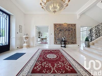 Maison - 283 m² - 9 pièces