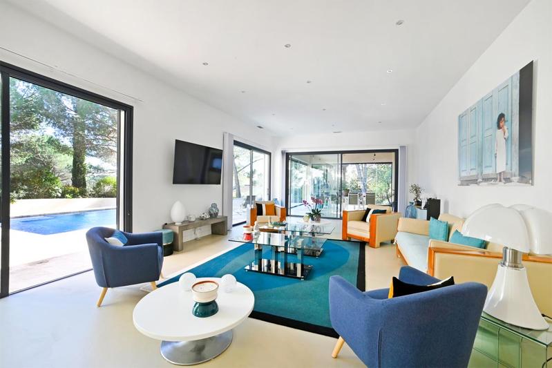 Villa - 288 m² - 8 pièces