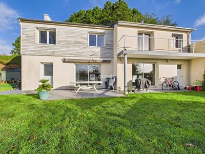 Maison - 158 m² - 7 pièces